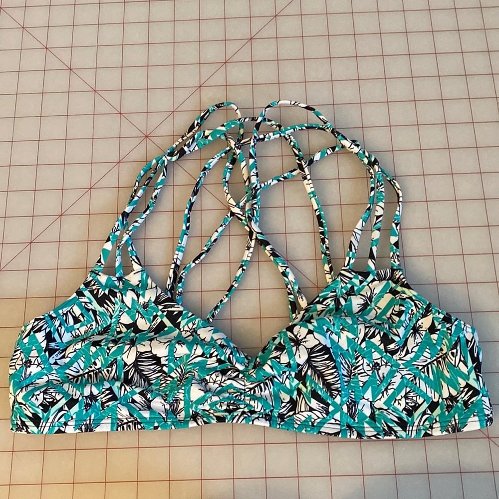 Like new PINK Bikini top